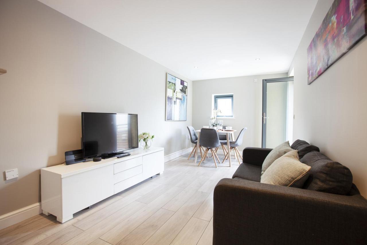 Urban Living'S - The Wesley Beautiful City Centre Apartment With Balcony Oxford Exterior foto